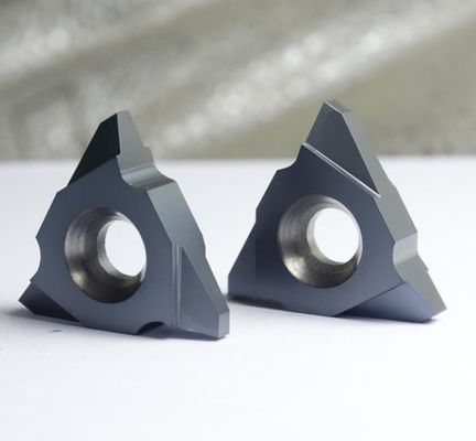 Высокий CNC стойкости продевая нитку вставку оборудует отполированную твердость